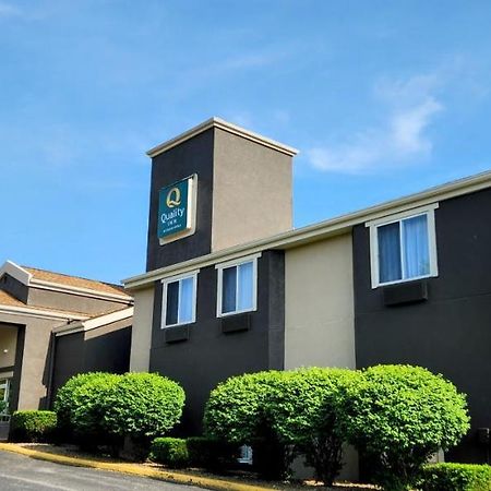 Quality Inn Brunswick Cleveland South Εξωτερικό φωτογραφία