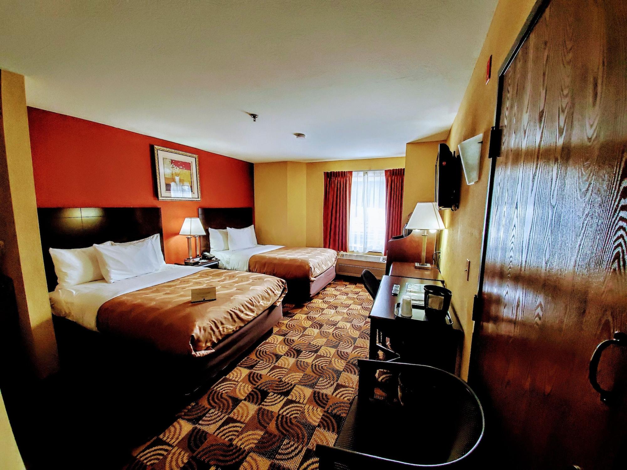 Quality Inn Brunswick Cleveland South Εξωτερικό φωτογραφία