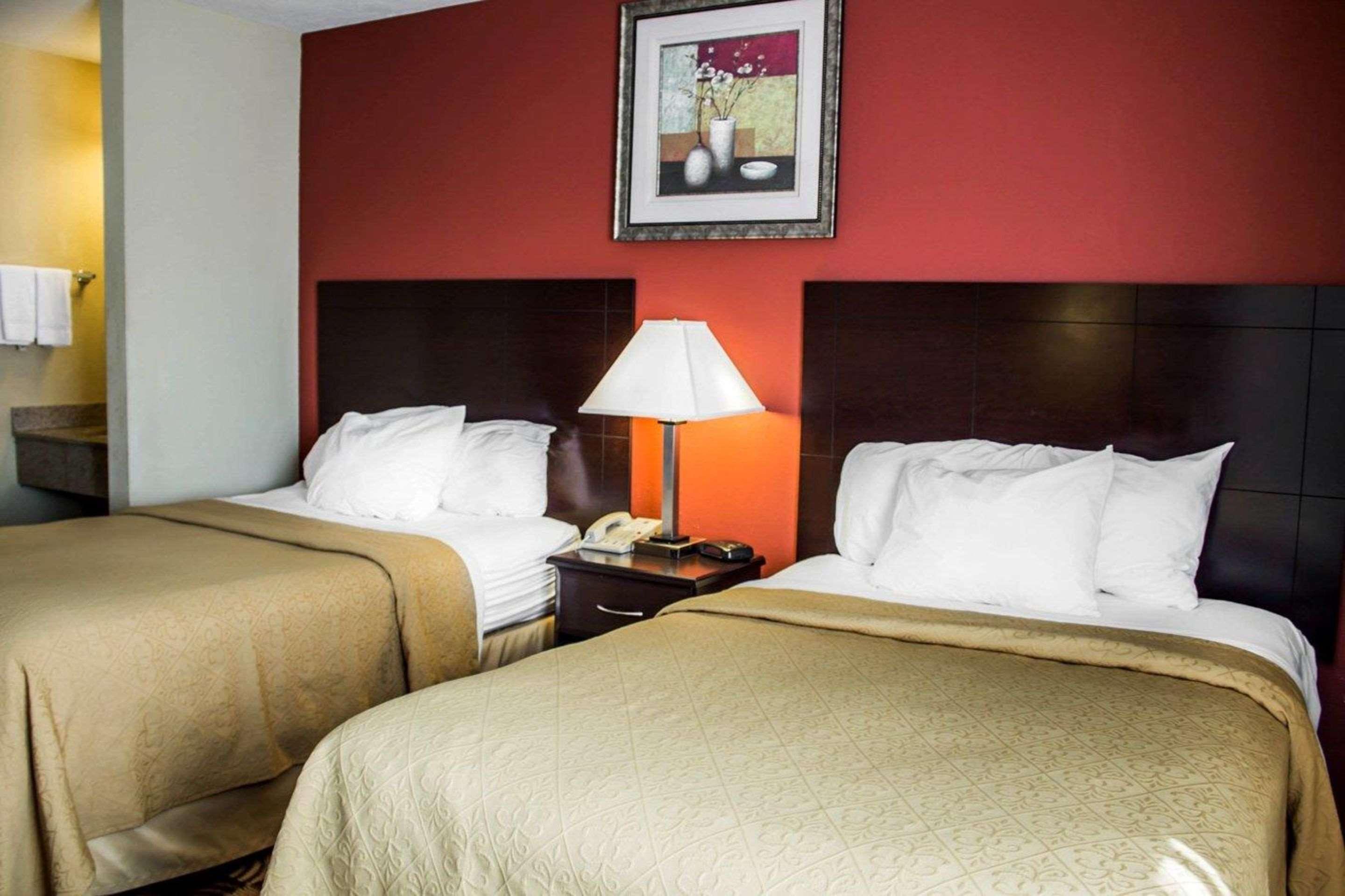 Quality Inn Brunswick Cleveland South Εξωτερικό φωτογραφία