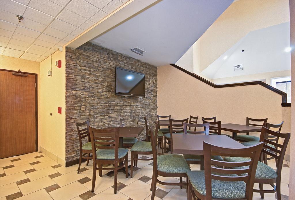 Quality Inn Brunswick Cleveland South Εξωτερικό φωτογραφία