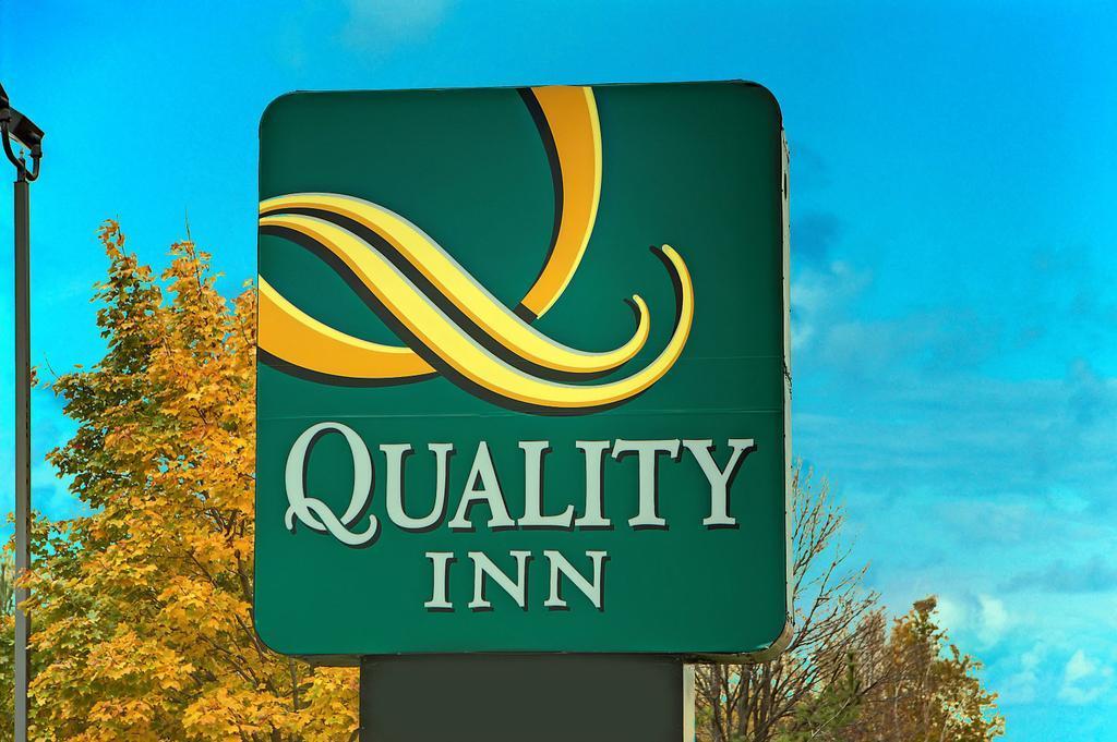 Quality Inn Brunswick Cleveland South Εξωτερικό φωτογραφία