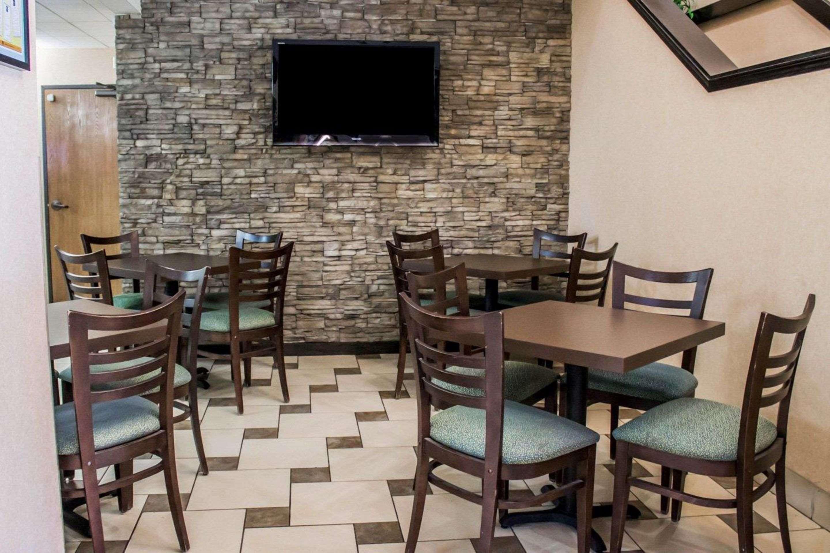 Quality Inn Brunswick Cleveland South Εξωτερικό φωτογραφία