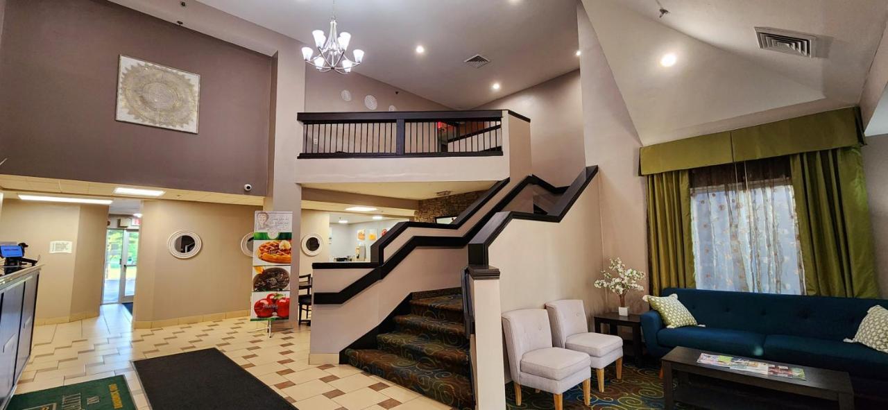 Quality Inn Brunswick Cleveland South Εξωτερικό φωτογραφία