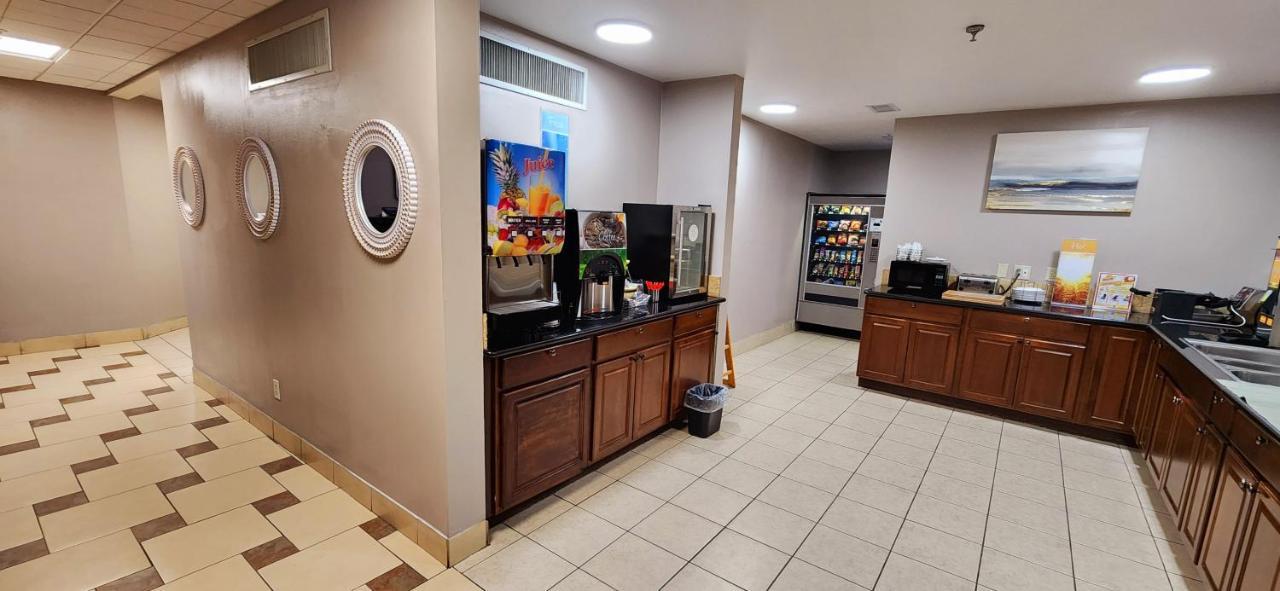 Quality Inn Brunswick Cleveland South Εξωτερικό φωτογραφία