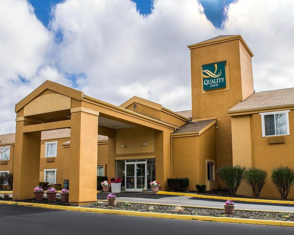 Quality Inn Brunswick Cleveland South Εξωτερικό φωτογραφία
