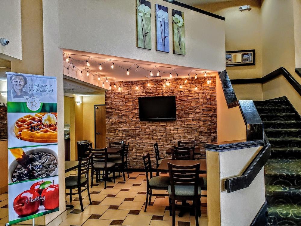 Quality Inn Brunswick Cleveland South Εξωτερικό φωτογραφία