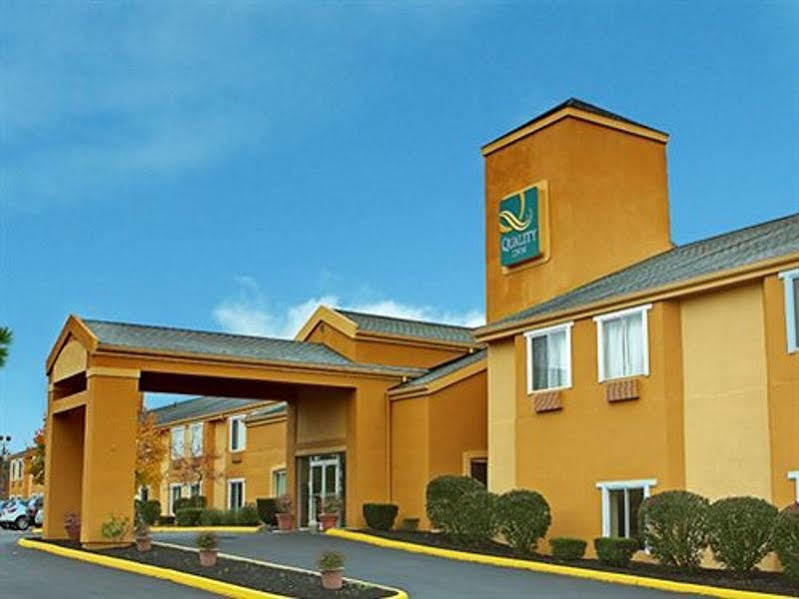 Quality Inn Brunswick Cleveland South Εξωτερικό φωτογραφία